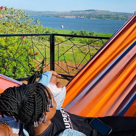 Home Onthe Nile Dorm Джинджа Экстерьер фото