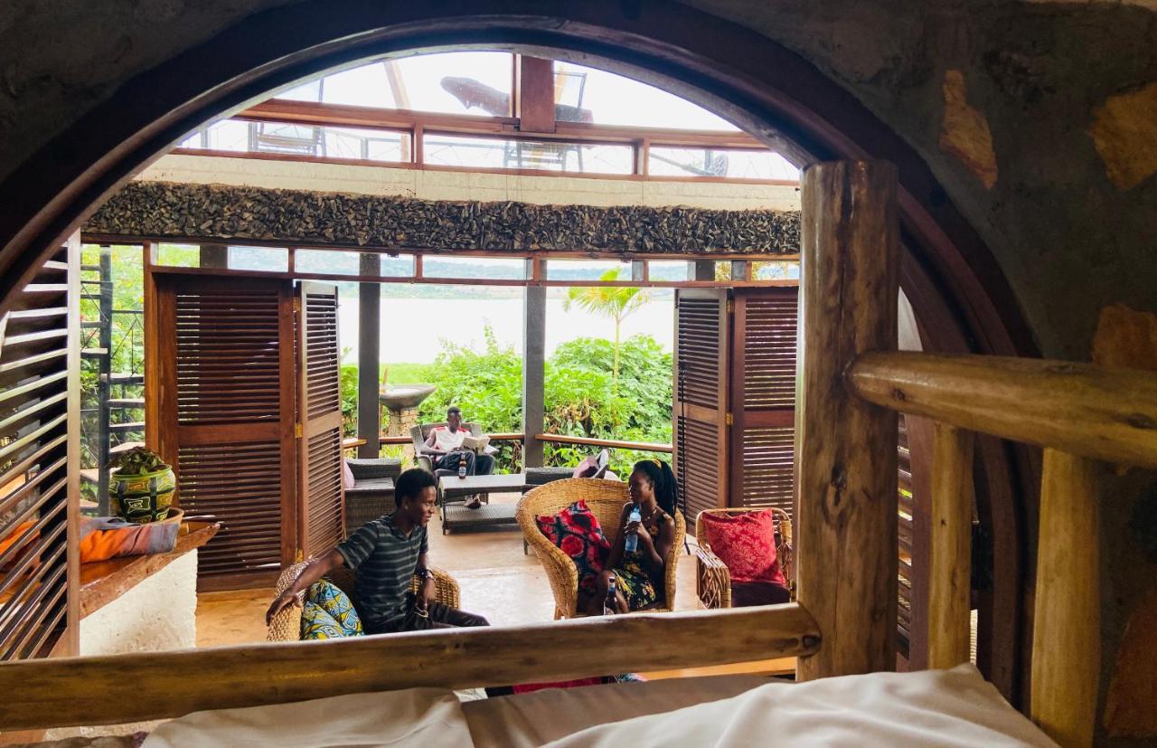 Home Onthe Nile Dorm Джинджа Экстерьер фото